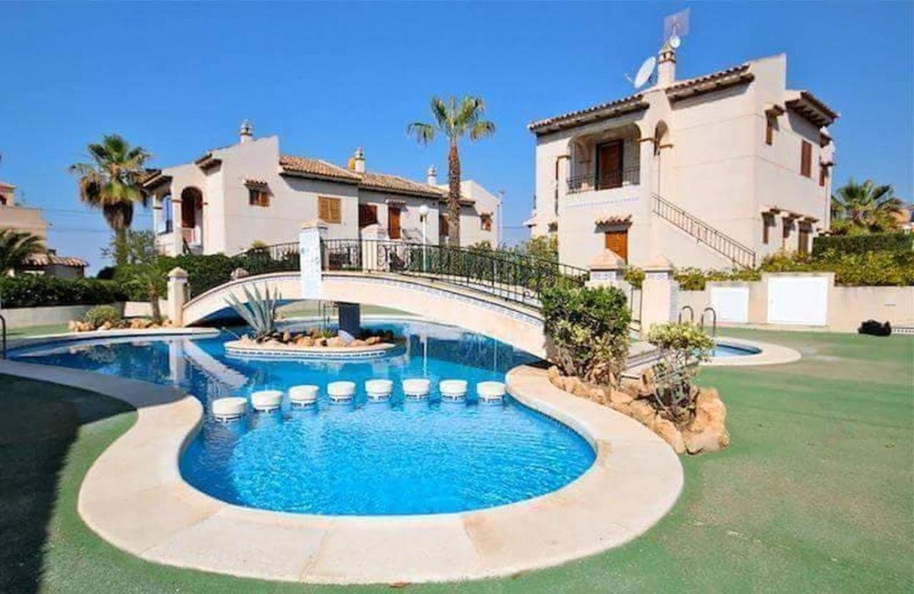 Cozy House Near La Mata Beach Торевьиа Экстерьер фото